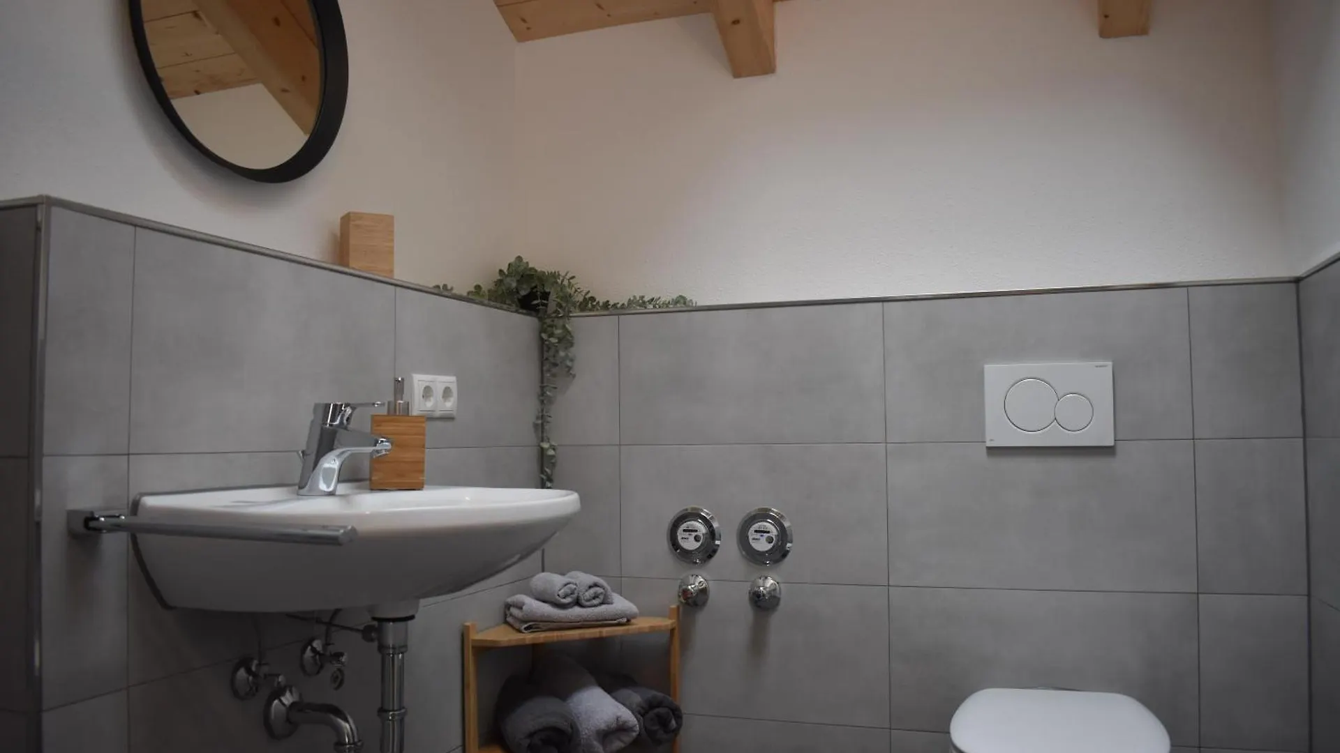 Apartment Ferienwohnungen Rosenheim - Pang